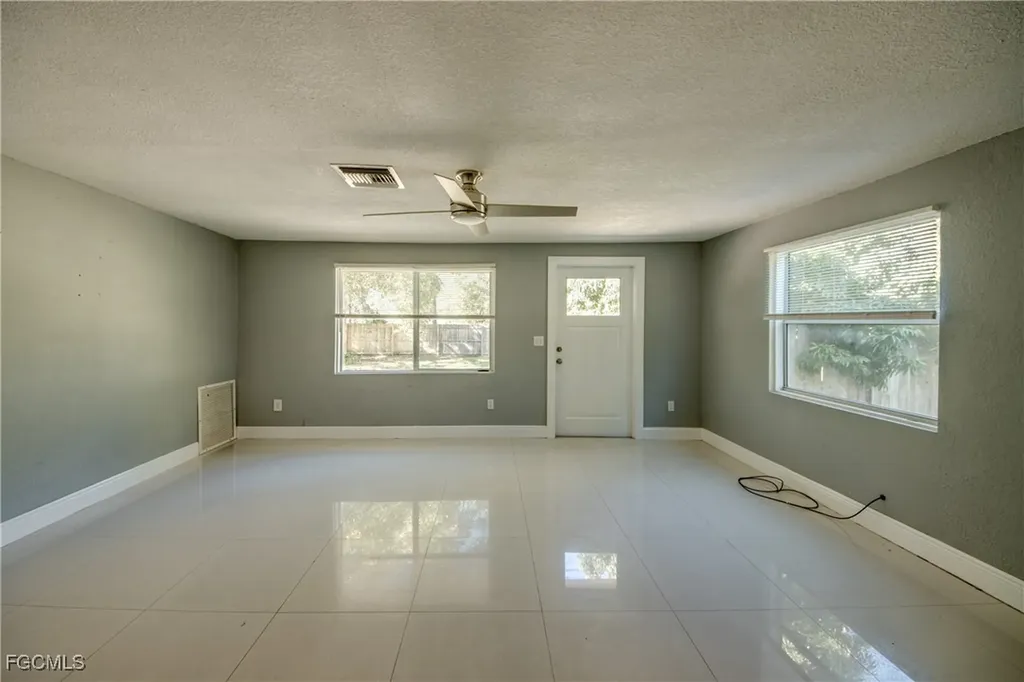 19330 Meredith Road North Fort Myers FL 33917