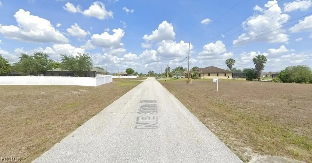 614 NE 20th Street Cape Coral FL 33909
