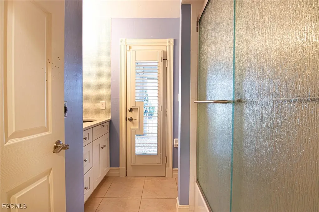 723 SE 9th Avenue Cape Coral FL 33990
