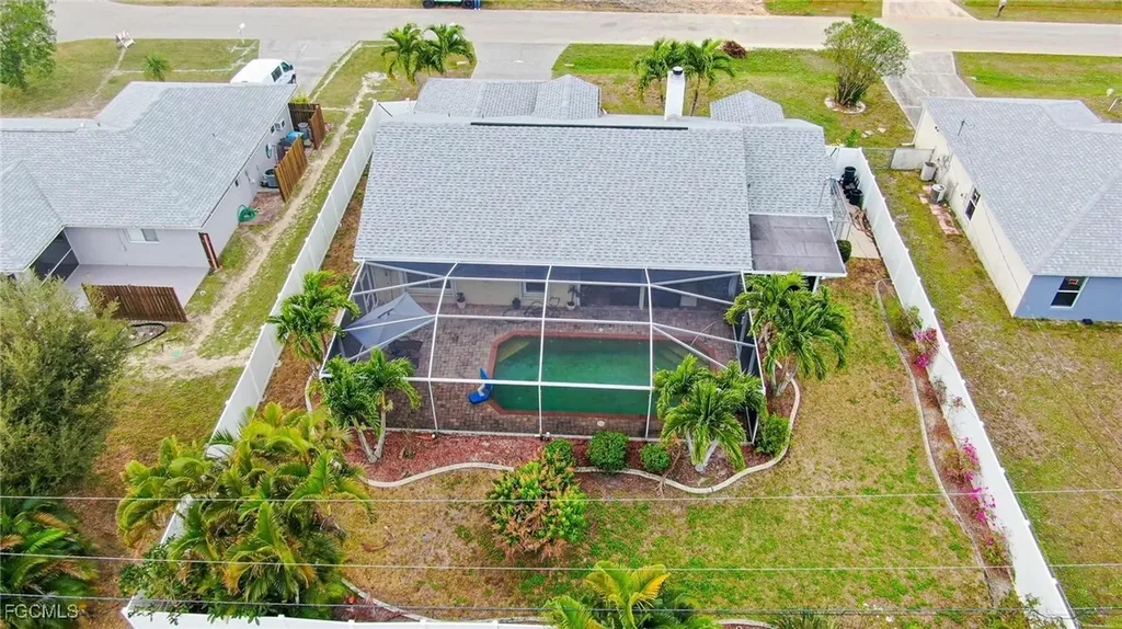 723 SE 9th Avenue Cape Coral FL 33990
