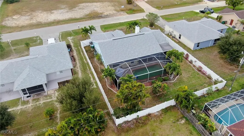 723 SE 9th Avenue Cape Coral FL 33990