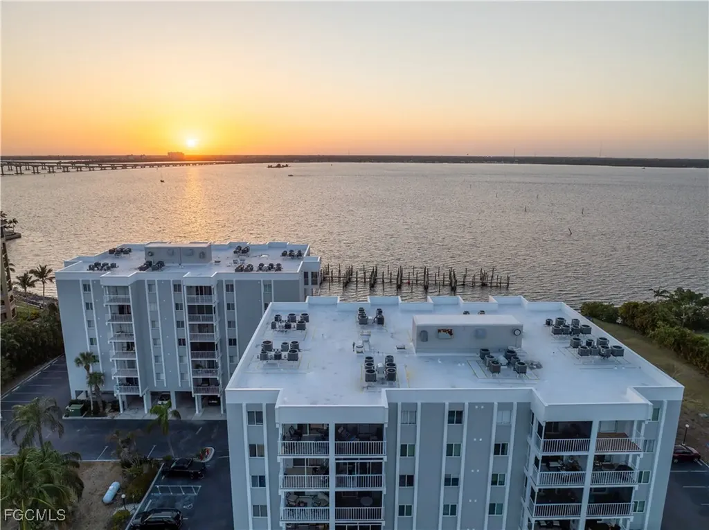 2885 Palm Beach Boulevard Fort Myers FL 33916