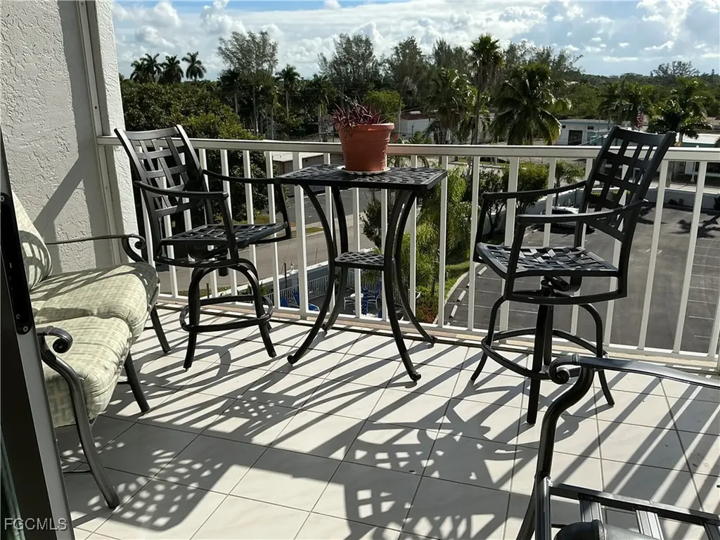 2885 Palm Beach Boulevard Fort Myers FL 33916