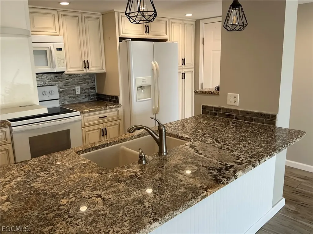 2885 Palm Beach Boulevard Fort Myers FL 33916