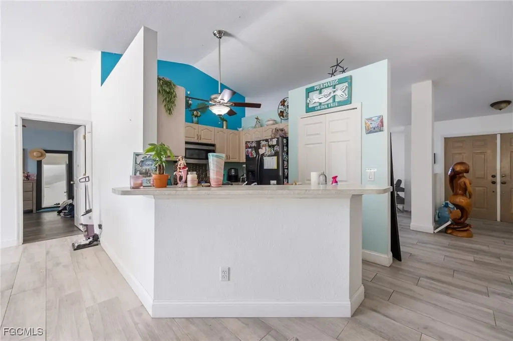 2022 NW 9th Terrace Cape Coral FL 33993