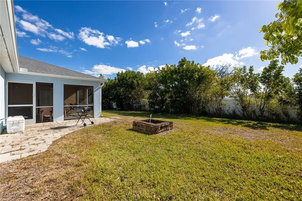 2022 NW 9th Terrace Cape Coral FL 33993