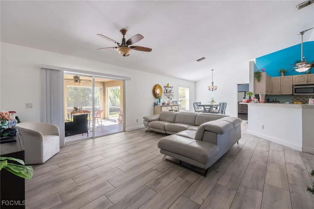 2022 NW 9th Terrace Cape Coral FL 33993