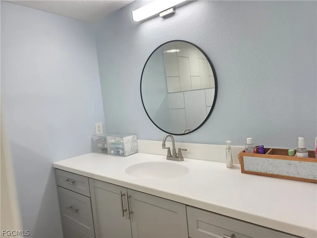 3340 N Key Drive North Fort Myers FL 33903