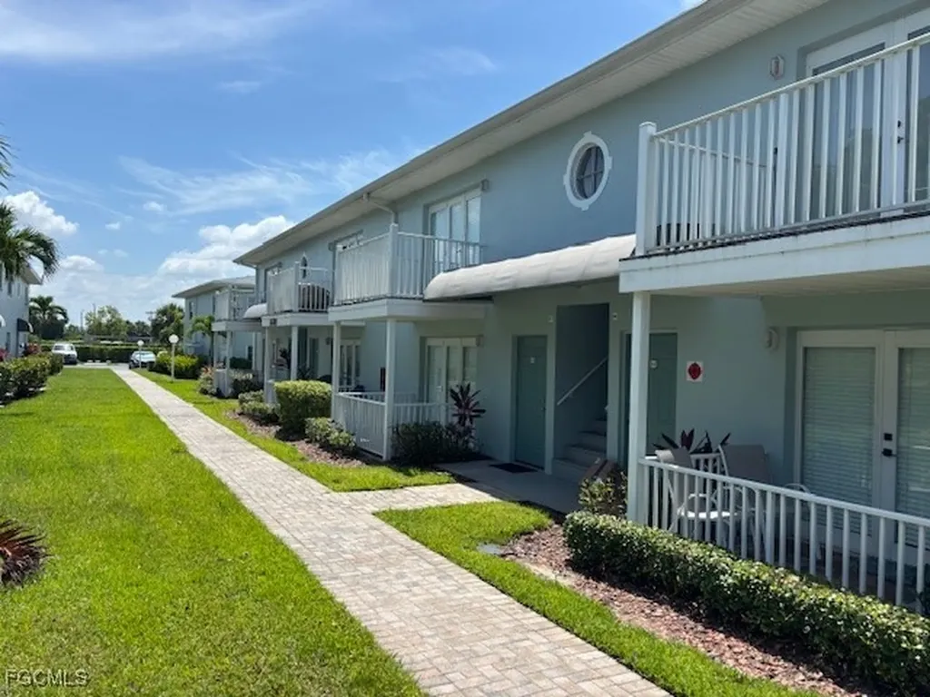 3340 N Key Drive North Fort Myers FL 33903