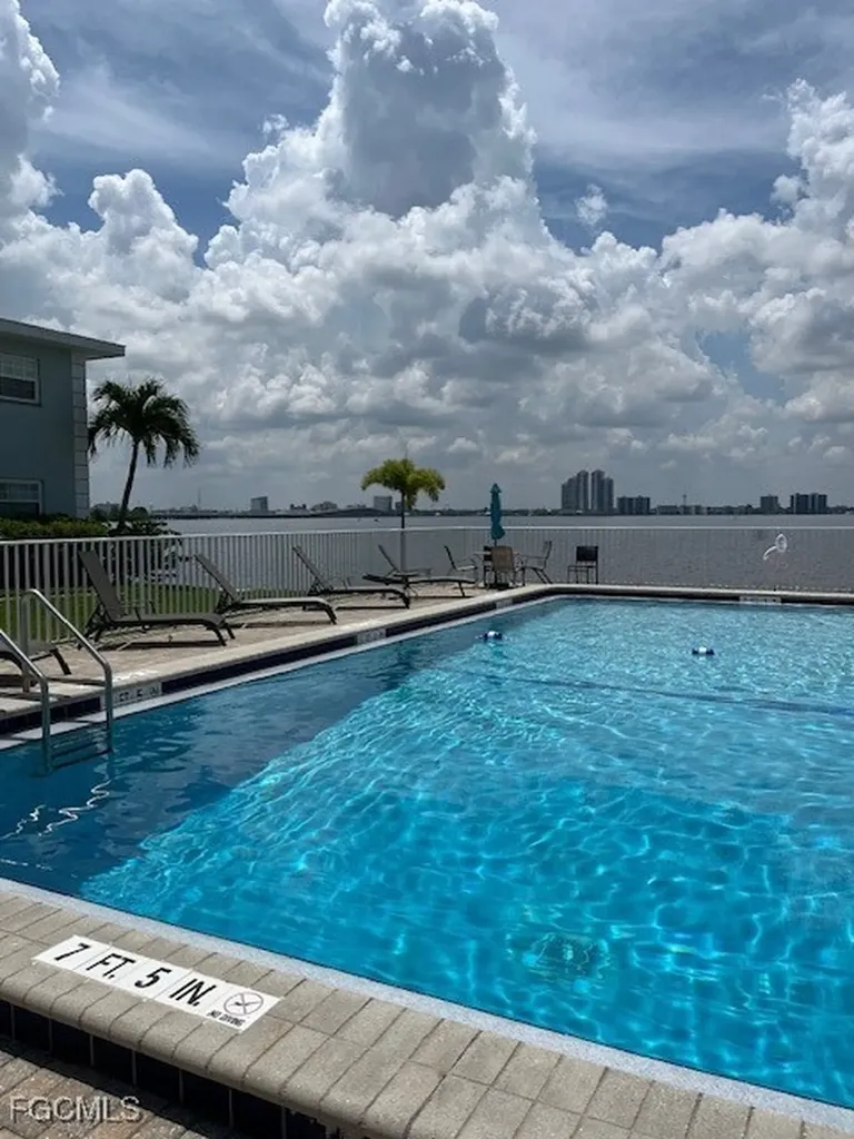 3340 N Key Drive North Fort Myers FL 33903