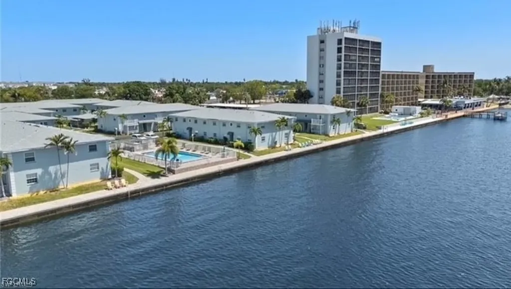 3340 N Key Drive North Fort Myers FL 33903