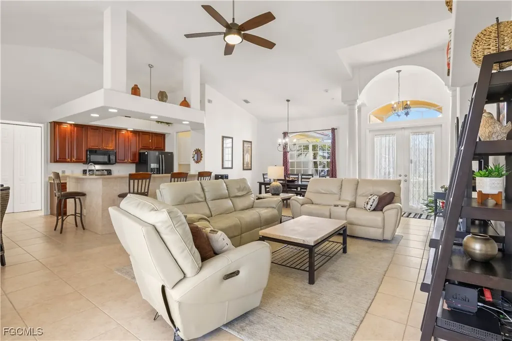 2905 NW 22nd Place Cape Coral FL 33993