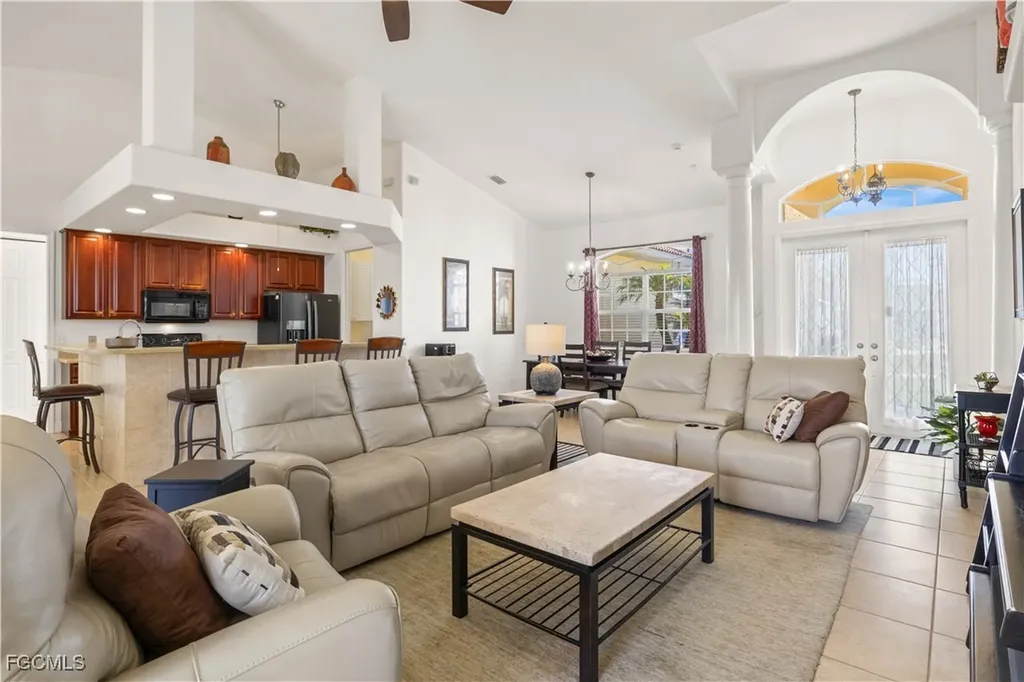 2905 NW 22nd Place Cape Coral FL 33993