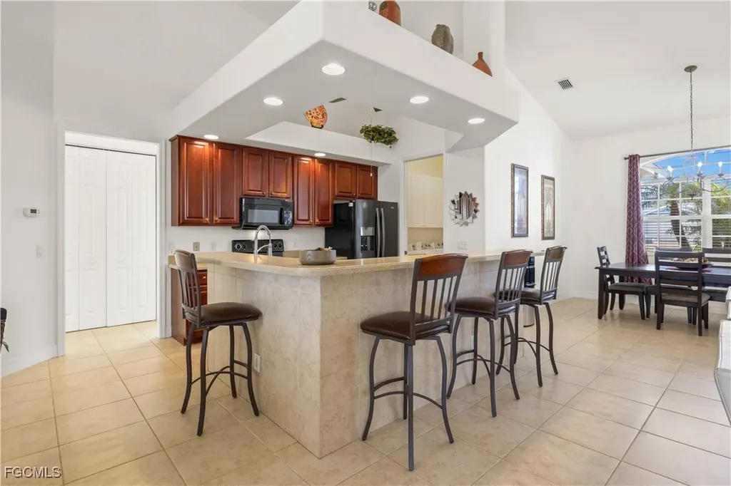 2905 NW 22nd Place Cape Coral FL 33993
