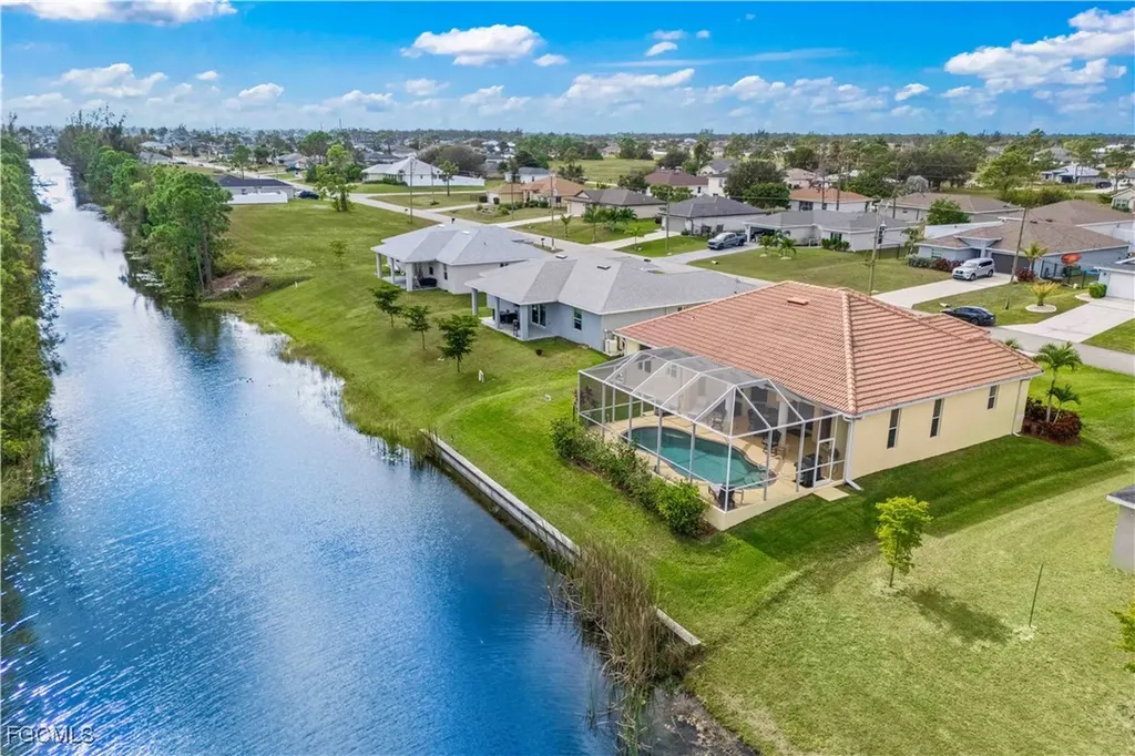 2905 NW 22nd Place Cape Coral FL 33993