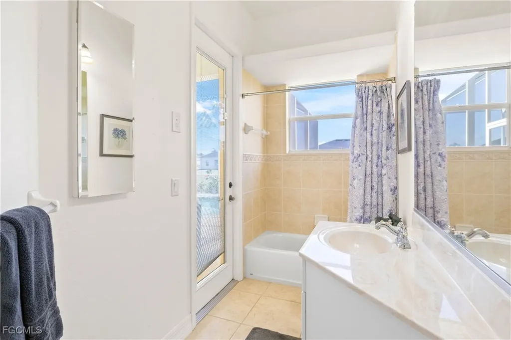 2905 NW 22nd Place Cape Coral FL 33993