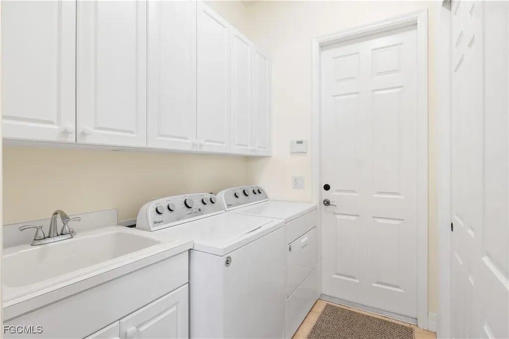 2905 NW 22nd Place Cape Coral FL 33993