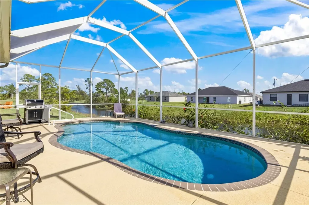 2905 NW 22nd Place Cape Coral FL 33993