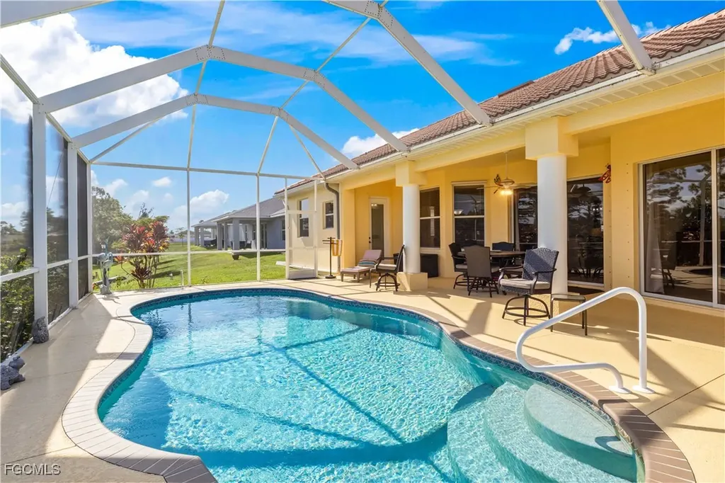 2905 NW 22nd Place Cape Coral FL 33993