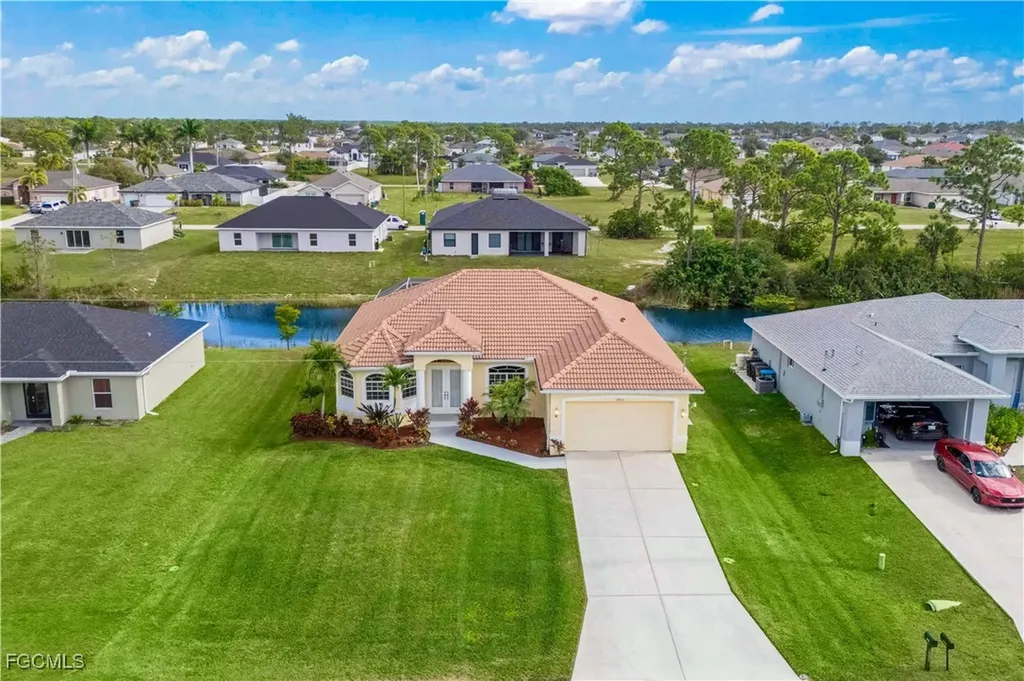 2905 NW 22nd Place Cape Coral FL 33993