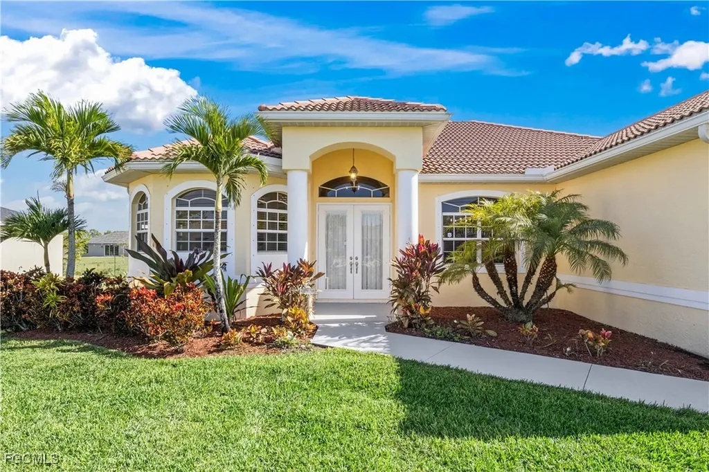 2905 NW 22nd Place Cape Coral FL 33993