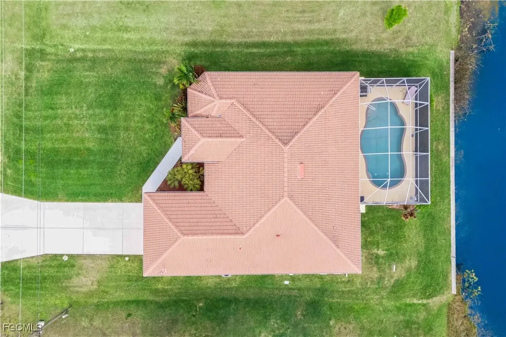 2905 NW 22nd Place Cape Coral FL 33993