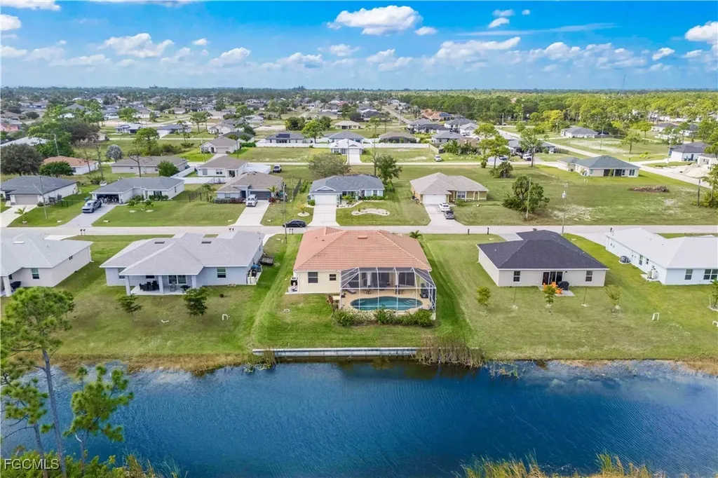 2905 NW 22nd Place Cape Coral FL 33993