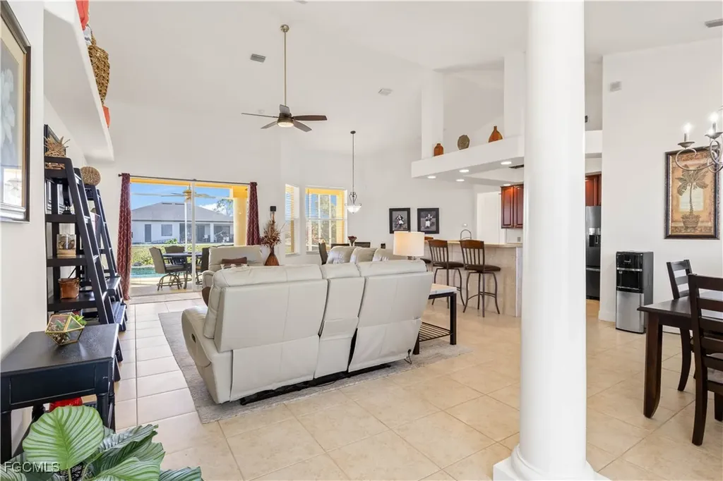2905 NW 22nd Place Cape Coral FL 33993