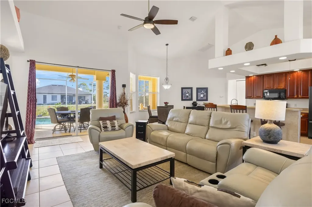 2905 NW 22nd Place Cape Coral FL 33993