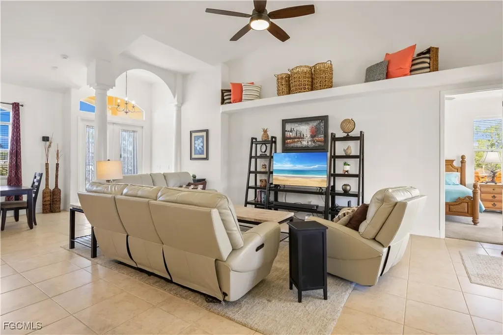 2905 NW 22nd Place Cape Coral FL 33993