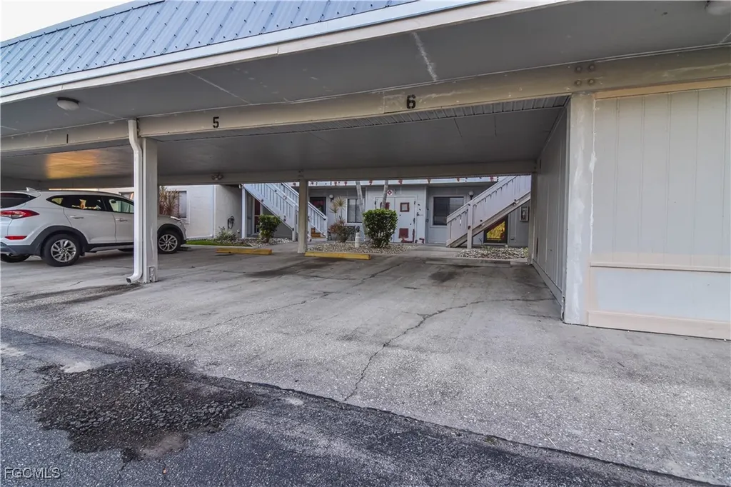 3916 Orange Grove Boulevard North Fort Myers FL 33903