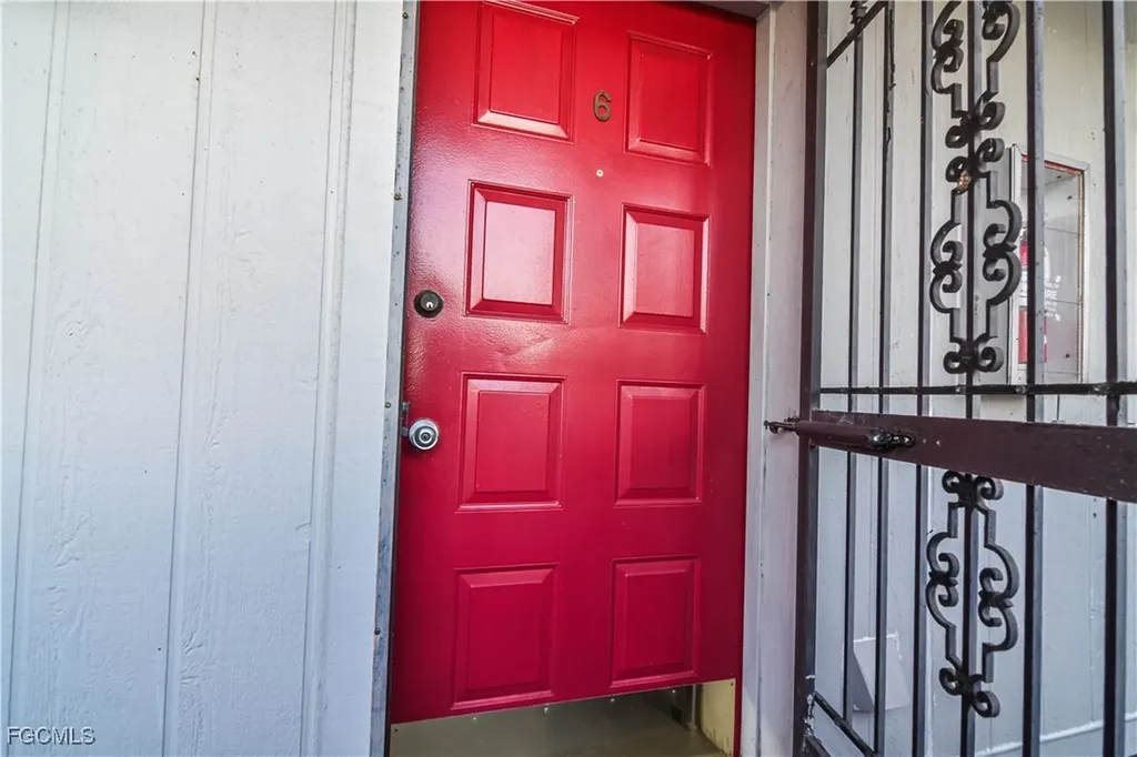 3916 Orange Grove Boulevard North Fort Myers FL 33903