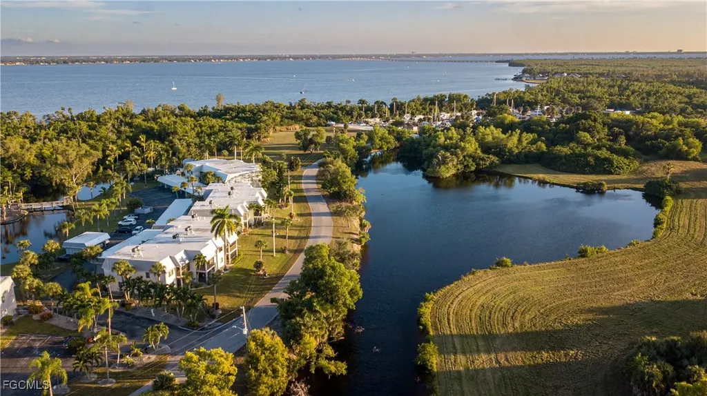 3916 Orange Grove Boulevard North Fort Myers FL 33903