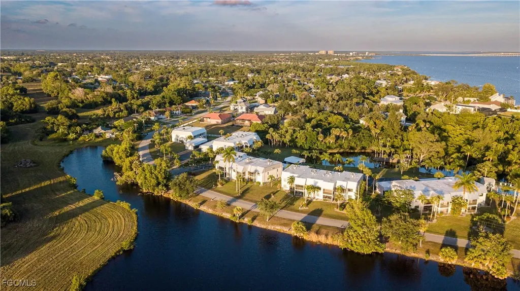 3916 Orange Grove Boulevard North Fort Myers FL 33903