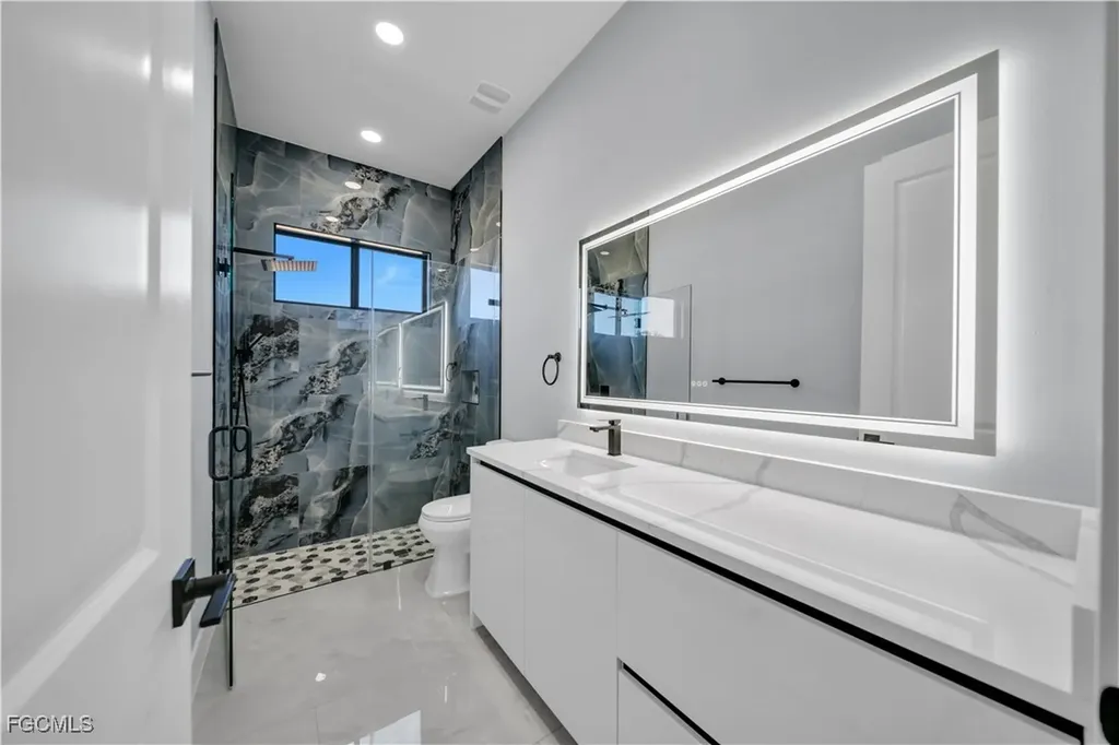 129 SW 33rd Place Cape Coral FL 33991