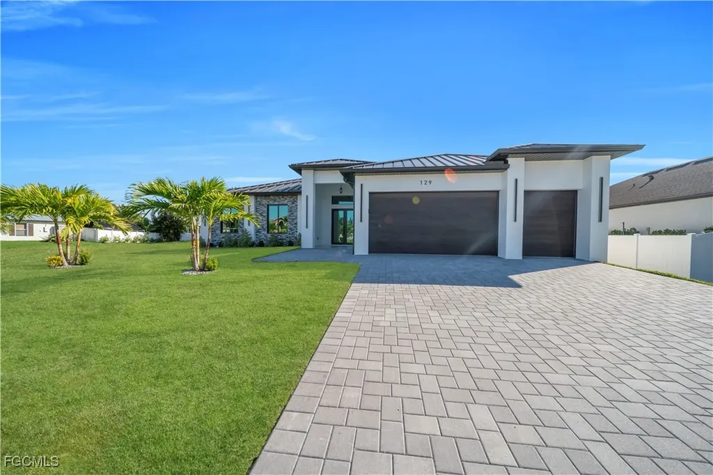 129 SW 33rd Place Cape Coral FL 33991