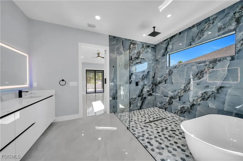 129 SW 33rd Place Cape Coral FL 33991