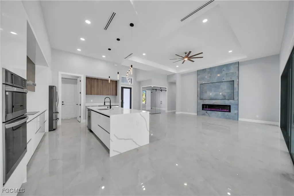 129 SW 33rd Place Cape Coral FL 33991