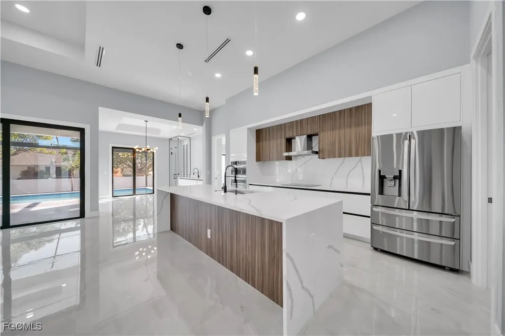 129 SW 33rd Place Cape Coral FL 33991