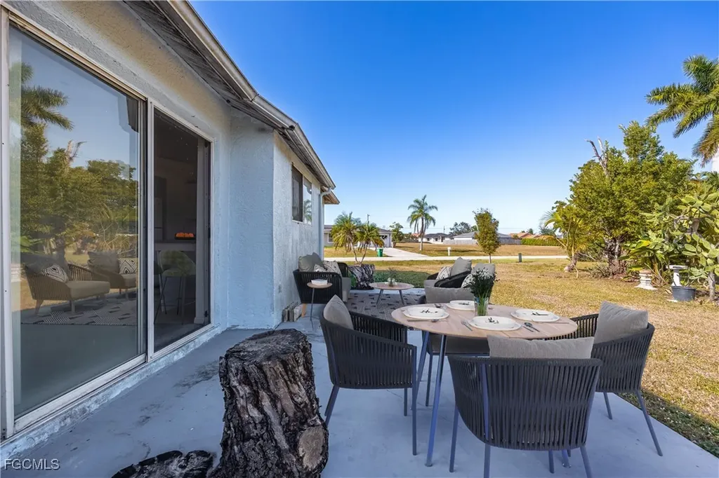 2017 NE 24th Terrace Cape Coral FL 33909