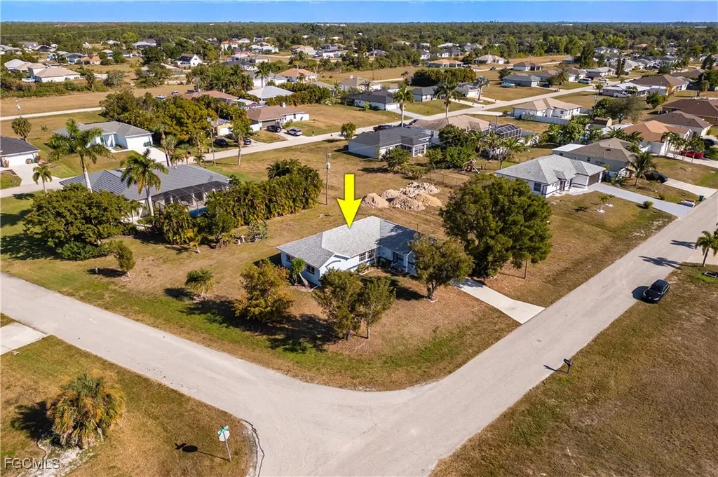2017 NE 24th Terrace Cape Coral FL 33909