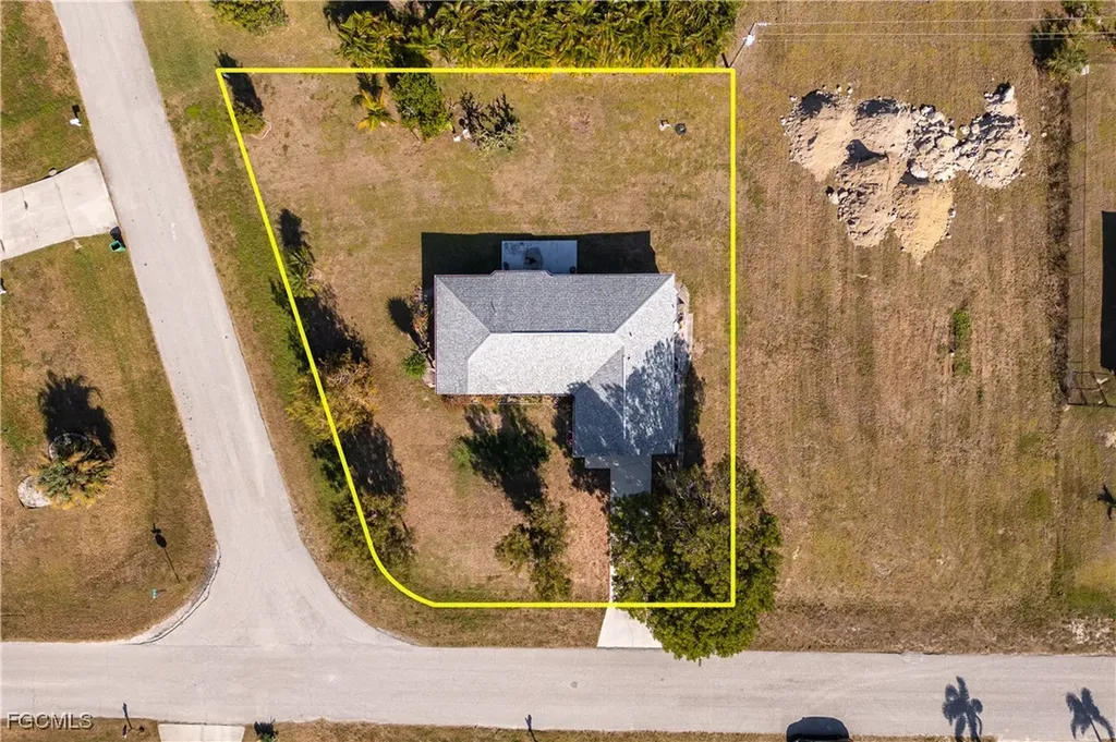 2017 NE 24th Terrace Cape Coral FL 33909