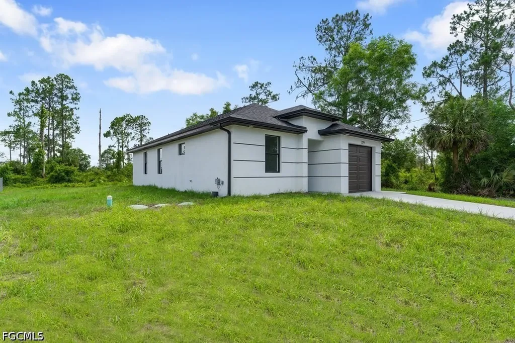 379 Selkirk Avenue Lehigh Acres FL 33974