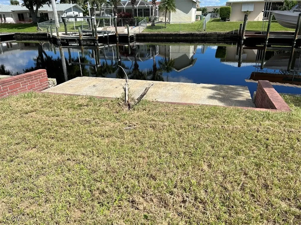 5235 SW 3rd Avenue Cape Coral FL 33914