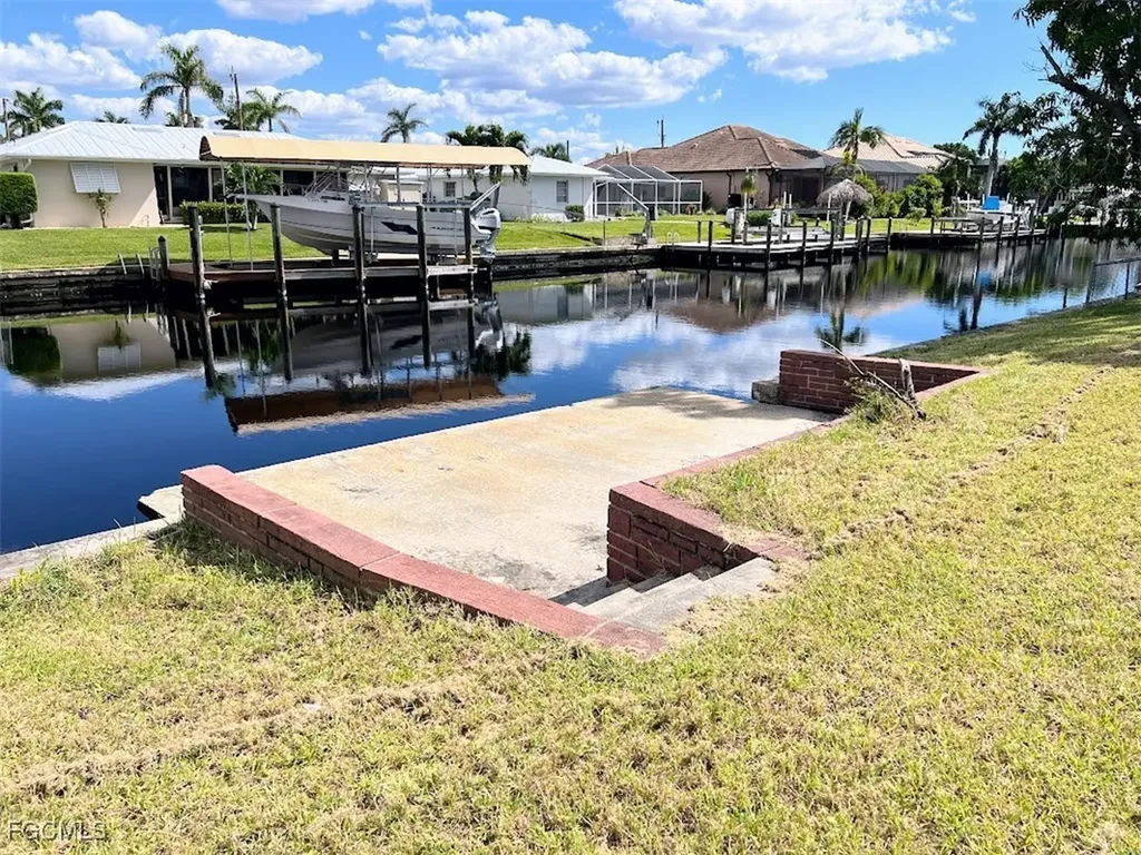 5235 SW 3rd Avenue Cape Coral FL 33914
