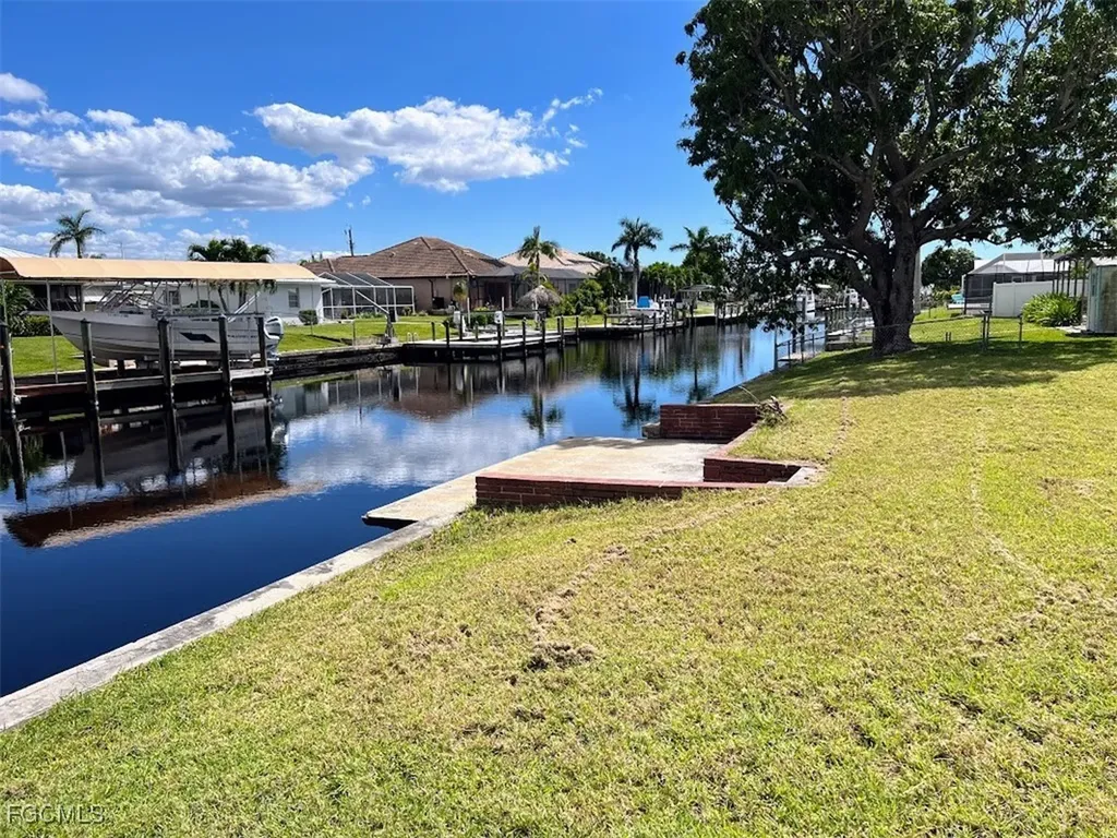 5235 SW 3rd Avenue Cape Coral FL 33914