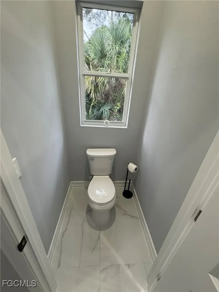 937 Sentinela Boulevard Lehigh Acres FL 33974