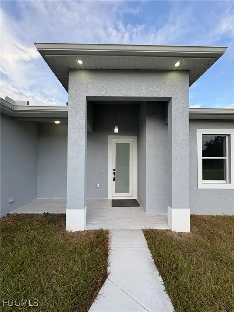 937 Sentinela Boulevard Lehigh Acres FL 33974