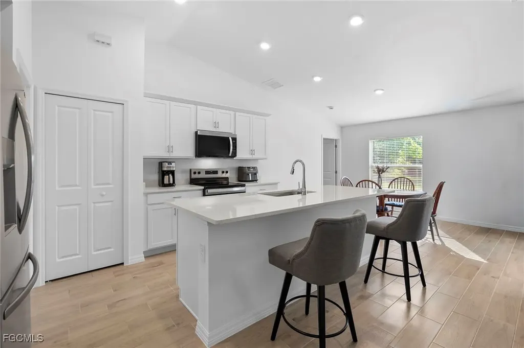 114 SW 13th Street Cape Coral FL 33991