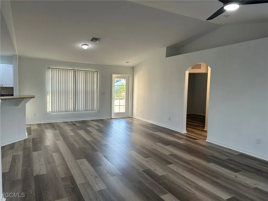 2207 NE 15th Lane Cape Coral FL 33909